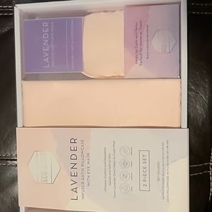 LAVENDER INFUSED SATIN PILLOWCASE WITH EYE MASK
